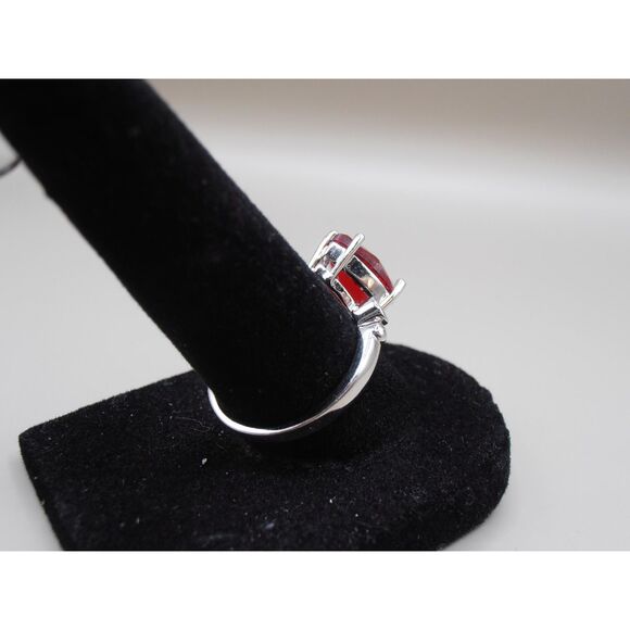 Red Teardrop Cocktail Ring Size 7.5 Silver Tone Unmarked – Bold Statement Look - Picture 3 of 5
